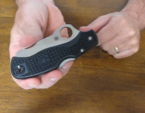 Складной нож Spyderco Rescue 79 mm 45SBK фото 4 Складной нож Spyderco Rescue 79 mm 45SBK фото 4